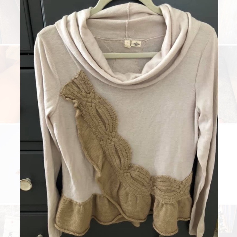 Moth Cow Neck Sweater ❤️